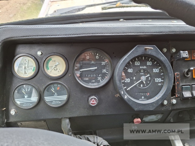 Cysterna paliwowa naczepa dystrybutor CND-21 (komplet składający się z ciągnika siodłowego 3-osiowego JELCZ C642D oraz cysterny na naczepie 2-osiowej o pojemności 21 000 l) 